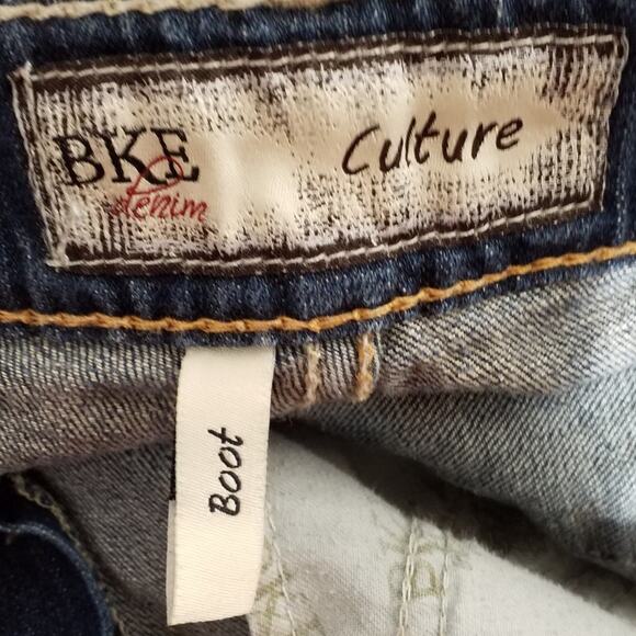 BKE Denim Culture Womens 31L Dark Wash Bootcut Stretch Embellished Jeans - Picture 6 of 9